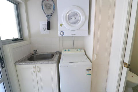 Blackbutt Family Loft Townhouse - Accommodation Fremantle 5