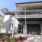 Blackbutt Family Loft Townhouse - Accommodation Fremantle 0