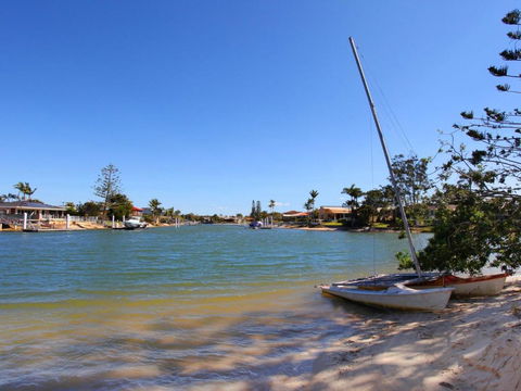 Anjuna 2 2 BDRM Budget Stay On Canal - Accommodation Fremantle 1