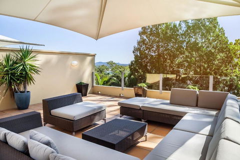 Contemporary & Luxurious Little Cove - Accommodation Fremantle 2