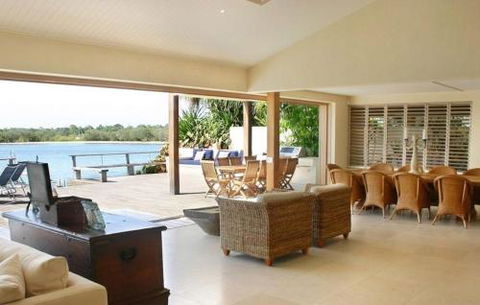 78 Noosa Parade - Accommodation Fremantle 3