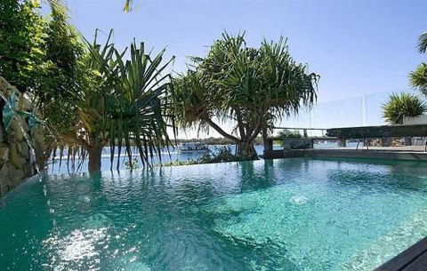 78 Noosa Parade - Accommodation Fremantle 1