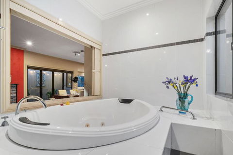 About Time Retreats Studio Seven - Accommodation Fremantle 2