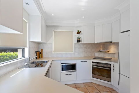 Noosa Unit - Accommodation Fremantle 6