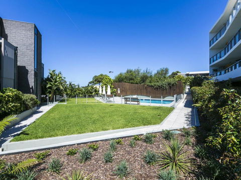 LORNE CHALET APARTMENT 11 Odyssea - Accommodation Fremantle 4