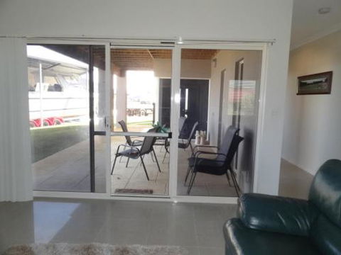 Acaciabnb - Accommodation Fremantle 3