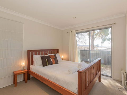 Aspect 1 / 8a Poly Cow Lane - Accommodation Fremantle 1