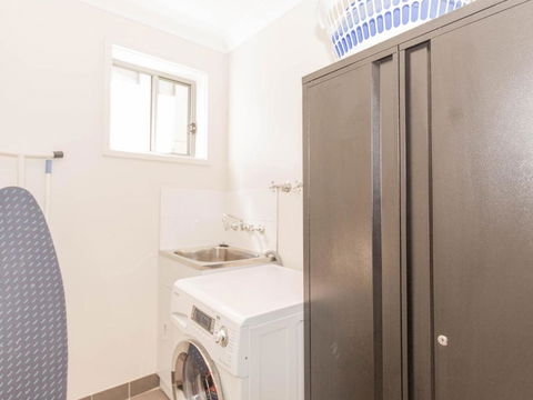 Aspect 1 / 8a Poly Cow Lane - Accommodation Fremantle 2