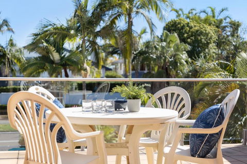 1 / 67 Noosa Parade - Accommodation Fremantle 2