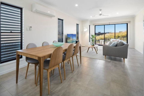 DAYDREAMING Airlie Beach Water Views & Only 200m To Boardwalk. - Accommodation Fremantle 5