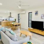 DAYDREAMING Airlie Beach Water Views & Only 200m To Boardwalk. - Accommodation Fremantle 0