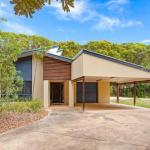 18 Naiad Court Rainbow Shores Modern Beach House Walk To Beach - Accommodation Fremantle 0
