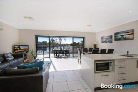 Cypress Townhouse 23 Suite - Accommodation Fremantle 1