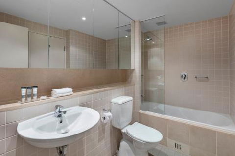 Apartments At 16 Holdfast - Accommodation Fremantle 3