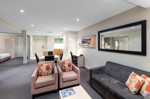 Apartments At 16 Holdfast - Accommodation Fremantle 4
