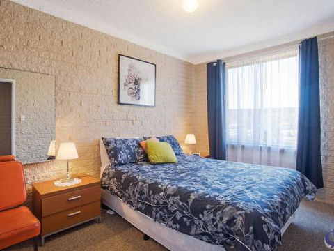 Apollo Unit 12 - Accommodation Fremantle 3