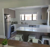 12 Cooloola Drive Family home close to beach pet friendly - Accommodation Fremantle