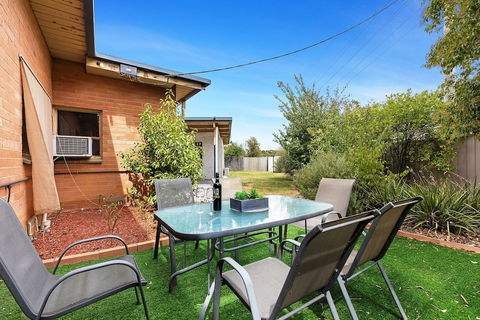The Gazebo Place - Spacious 4 Bedroom Near Murray River - Accommodation Fremantle 0
