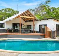 11 Naiad Court Rainbow Shores Fantastic Family Retreat Swimming Pool 200m to beach Free Wi Fi - Accommodation Fremantle