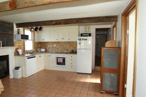 Stable Cottage - Accommodation Fremantle 5