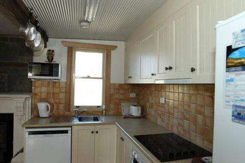 Stable Cottage - Accommodation Fremantle 4