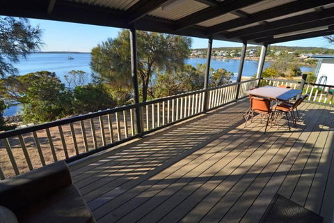 CDC 625 Beach House Incl.rear 2BR Studio - Accommodation Fremantle 6