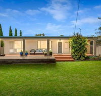 Casual Beachin It Family Getaway with Bungalow on Beachfront - Accommodation Fremantle
