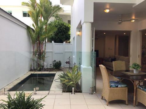 Walk To The Ocean In Five Minutes - Accommodation Fremantle 1