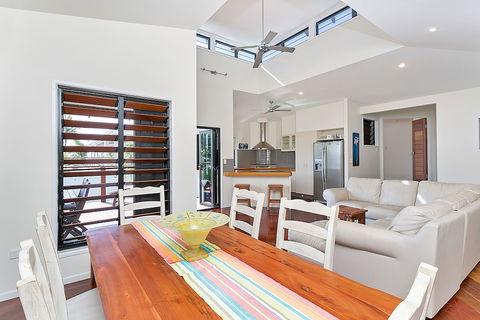 Beachcomber Holiday House - Accommodation Fremantle 5