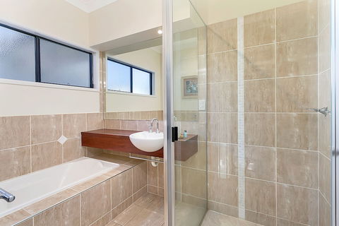Beachcomber Holiday House - Accommodation Fremantle 3