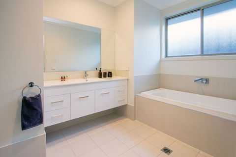 Vantage Court A Hidden Gem Of Mudgee 11 - Accommodation Fremantle 1