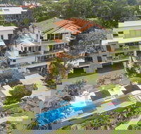 Stylish Apartment With Stunning Views Unit 7 Taralla 16 18 Edgar Bennett Avenue Noosa Heads