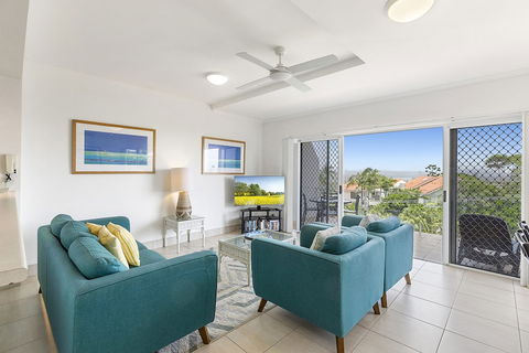 Stylish Apartment With Stunning Views Unit 7 Taralla 16 18 Edgar Bennett Avenue Noosa Heads - Accommodation Fremantle 6