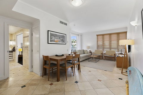 Perfect Location In Hastings Street Unit 134 Laguna On Hastings 32 Hastings Street - Accommodation Fremantle 4
