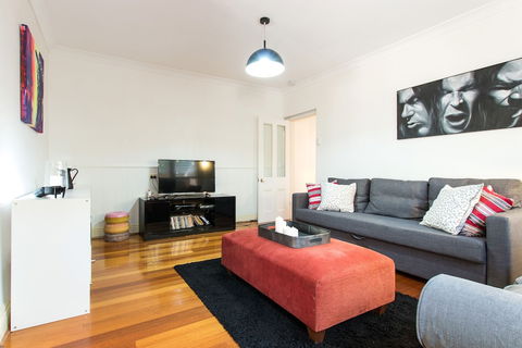 HUNTER In The Heart Of Collingwood Fitzroy - Accommodation Fremantle 5