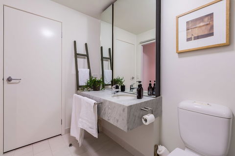 Auguste 2 BDR Melbourne Apartment - Accommodation Fremantle 3