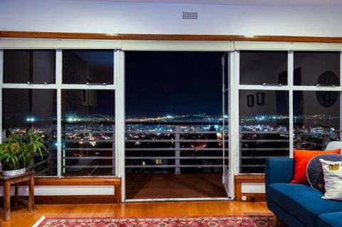 Lofty Views City Stunner! - Accommodation Fremantle 0