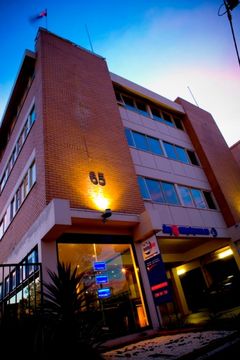 Easystay Studio Apartments - Accommodation Fremantle 0