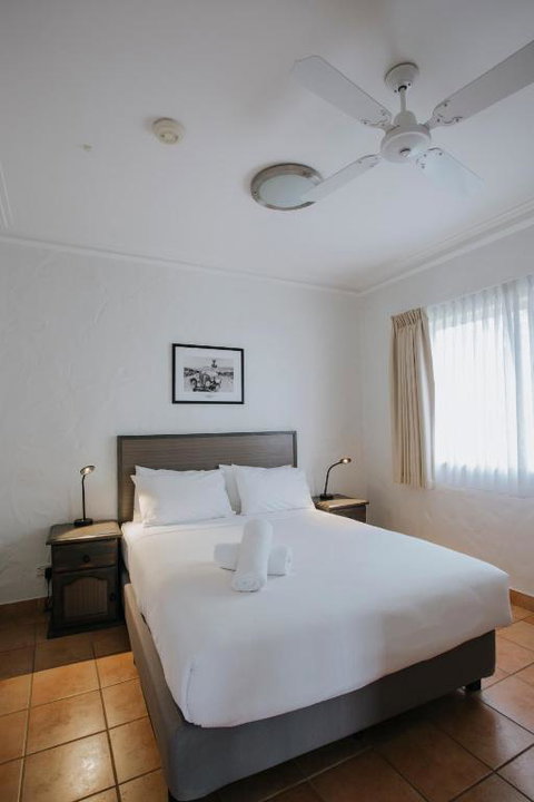 Canal Rocks Beachfront Apartments - Accommodation Fremantle 5
