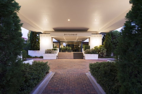 Ramada By Wyndham Diplomat Canberra - Accommodation Fremantle 1