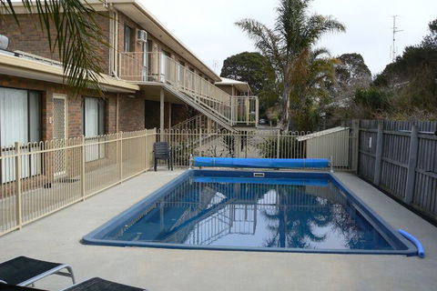 Allambi Holiday Apartments - Accommodation Fremantle 4