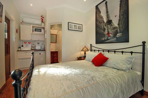 Above Bored Bed & Breakfast - Accommodation Fremantle 5