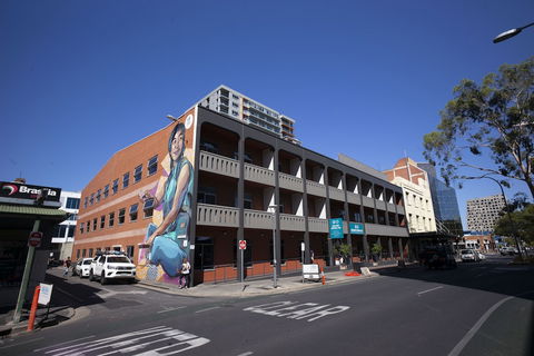 Adelaide Central YHA - Hostel - Accommodation Fremantle 0