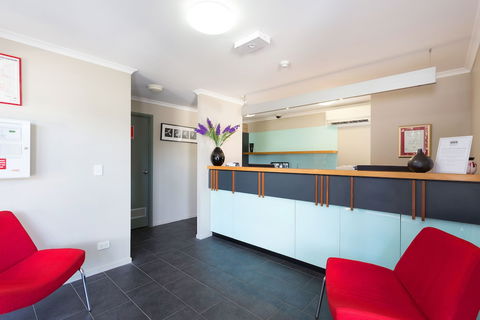 Rocklea International Motel - Accommodation Fremantle 3