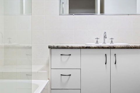 Foreshore Apartments - Accommodation Fremantle 5