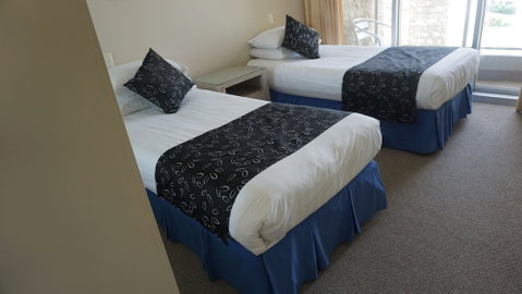 Pacific Surf - Accommodation Fremantle 5