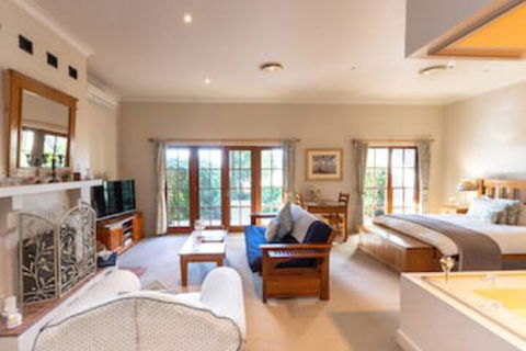 Strathearn Park Lodge - Accommodation Fremantle 0