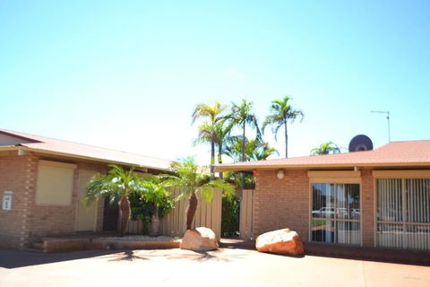 The Lodge Motel - Accommodation Fremantle 0