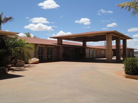 The Lodge Motel - Accommodation Fremantle 2