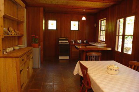 Hermitage Cottage - Accommodation Fremantle 4